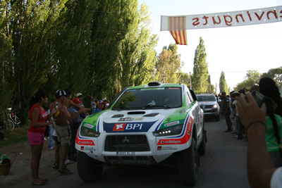 083 BARBOSA Miguel Barbosa and Miguel Ramalho in their Mitsubishil.jpg